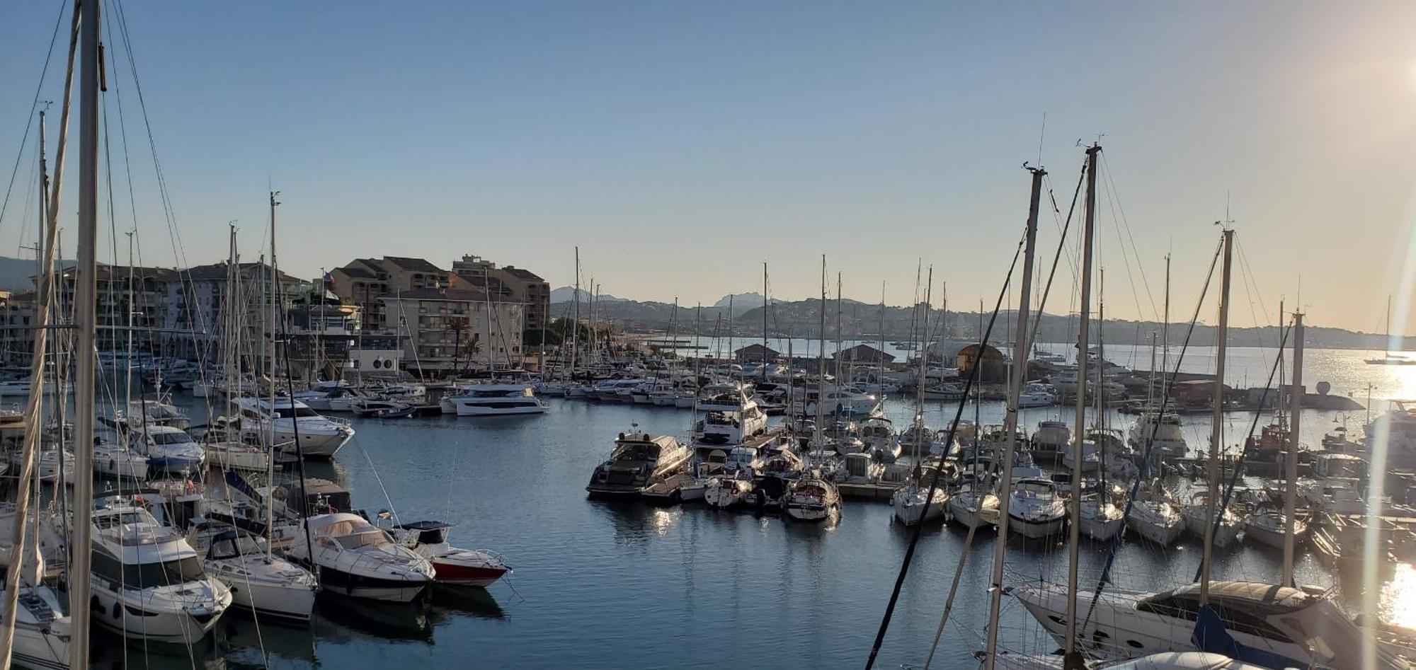 Residence Cap Hermes, Incroyable Vue Sur Le Port, Fréjus Eksteriør billede